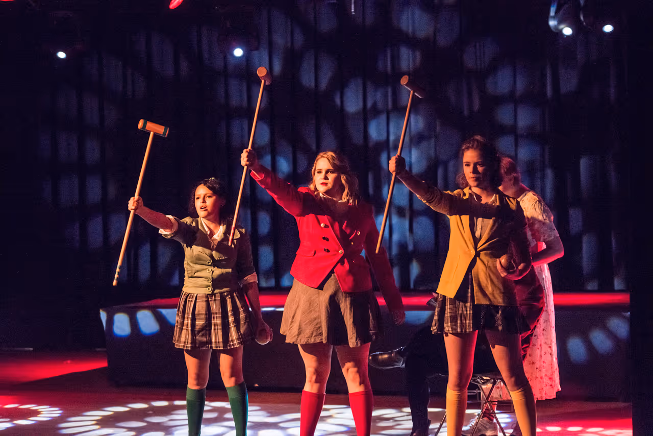 afbeelding van lichtshow Heathers musical